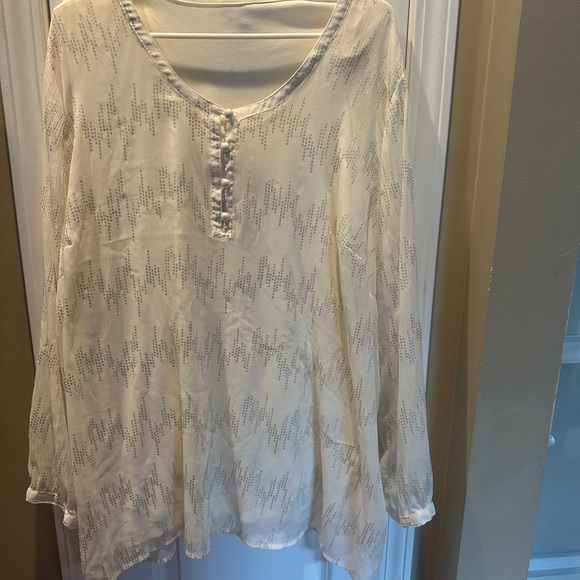 CJ Banks Cream Patterned Blouse - Picture 1 of 7